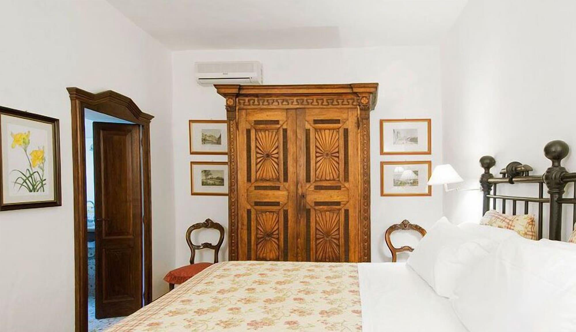 Hotel Lucrezia Риола-Сардо Экстерьер фото